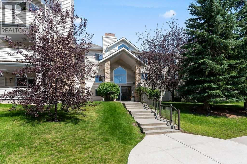 1302, 7451 Springbank Boulevard SW