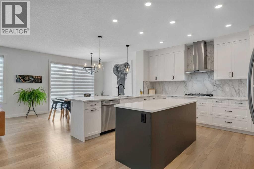 649 Sailfin Drive — photo 2