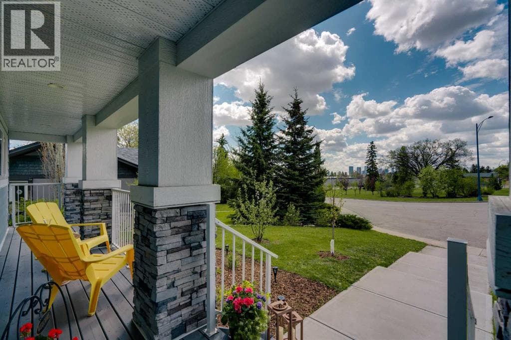 37 Highwood Place NW — photo 3