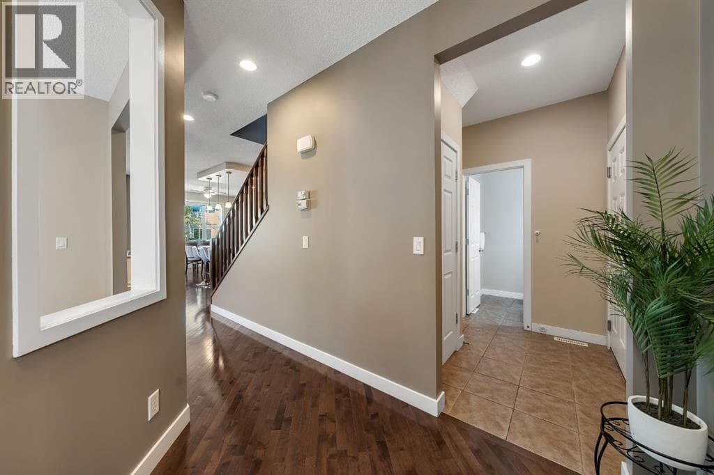 32 Everoak Close SW — photo 2