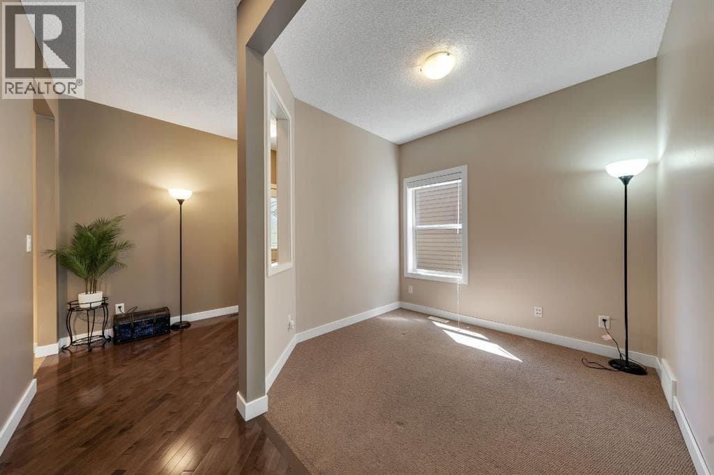 32 Everoak Close SW — photo 4