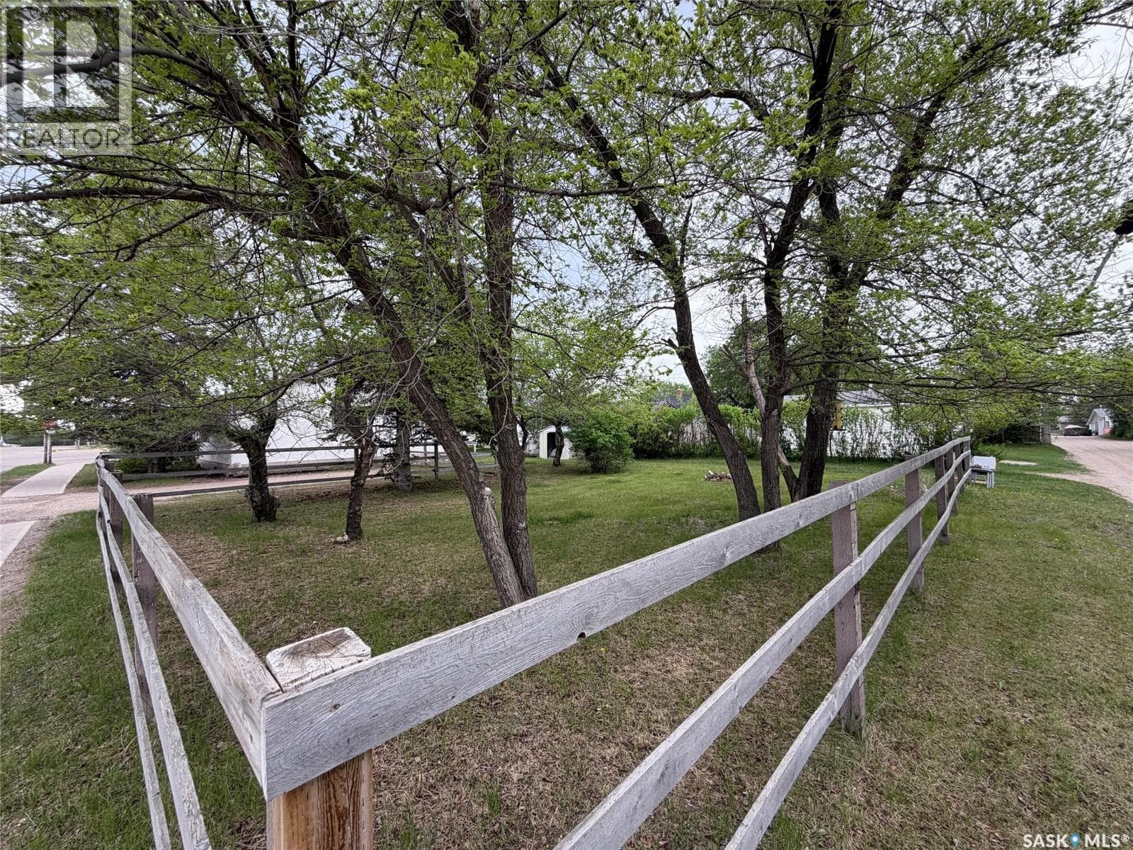 501 Churchill STREET — photo 2