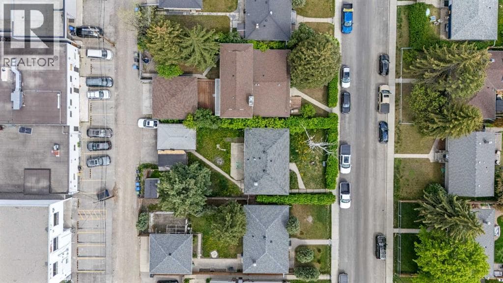 616 34 Avenue NE — photo 5