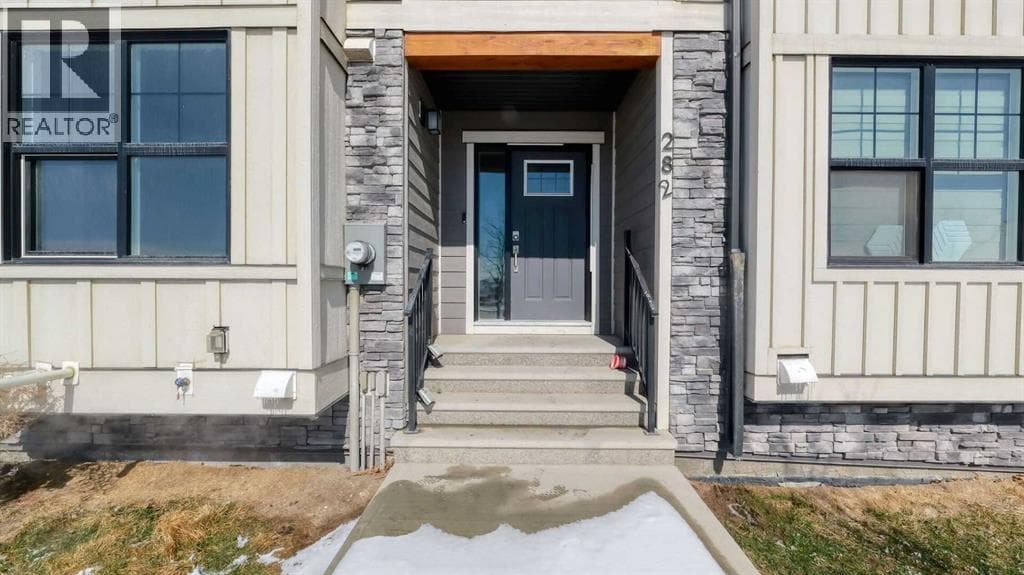282 Alpine Avenue SW — photo 2
