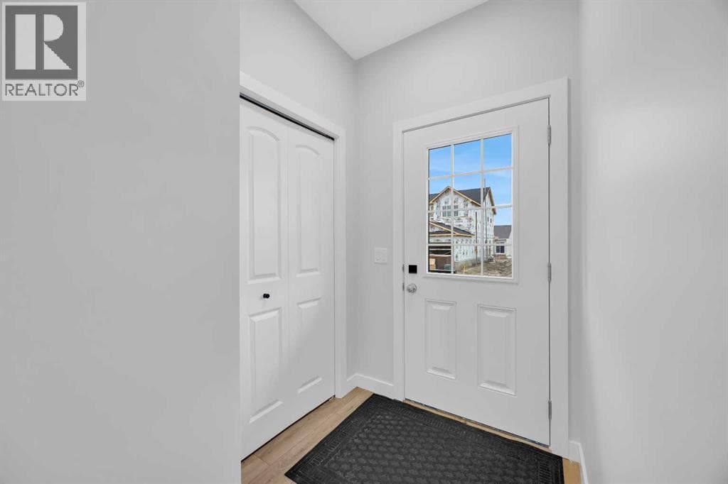 37 Hotchkiss Gardens SE — photo 4