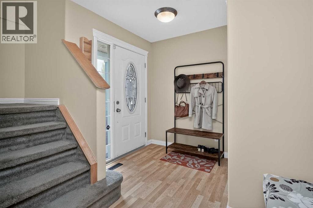 284 Royal Oak Circle NW — photo 3