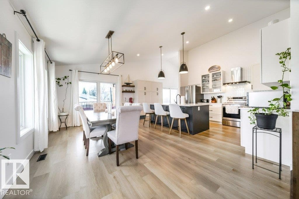4 bed 3 bath single family at 11303 111 AV NW — $821,900 — photo 6