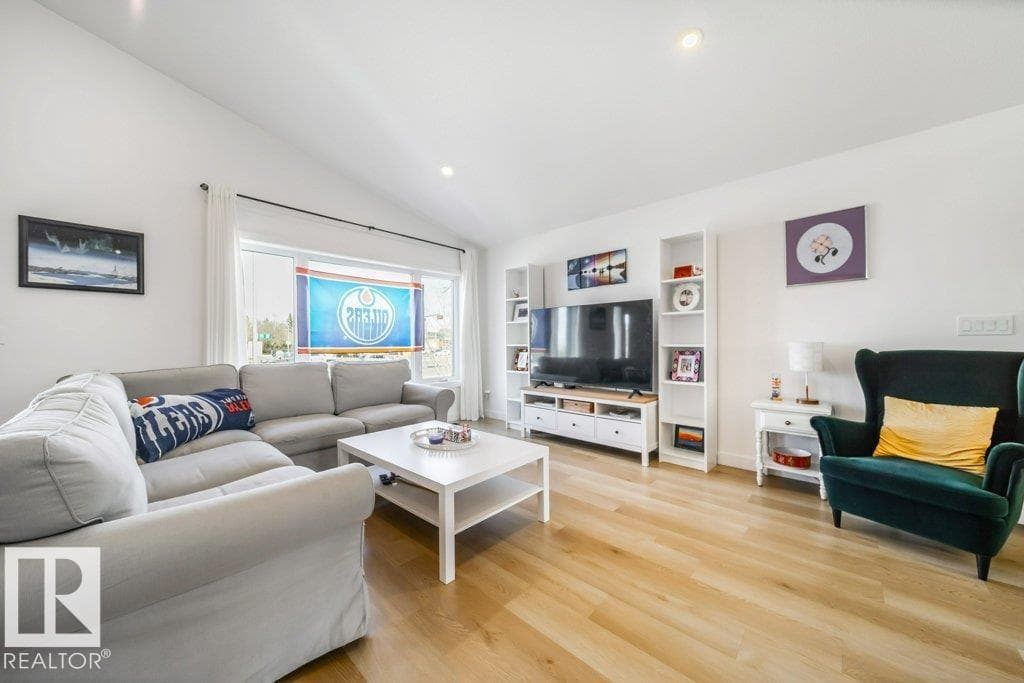 4 bed 3 bath single family at 11303 111 AV NW — $821,900 — photo 8