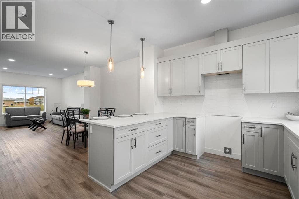 7309A 44B Avenue — photo 3