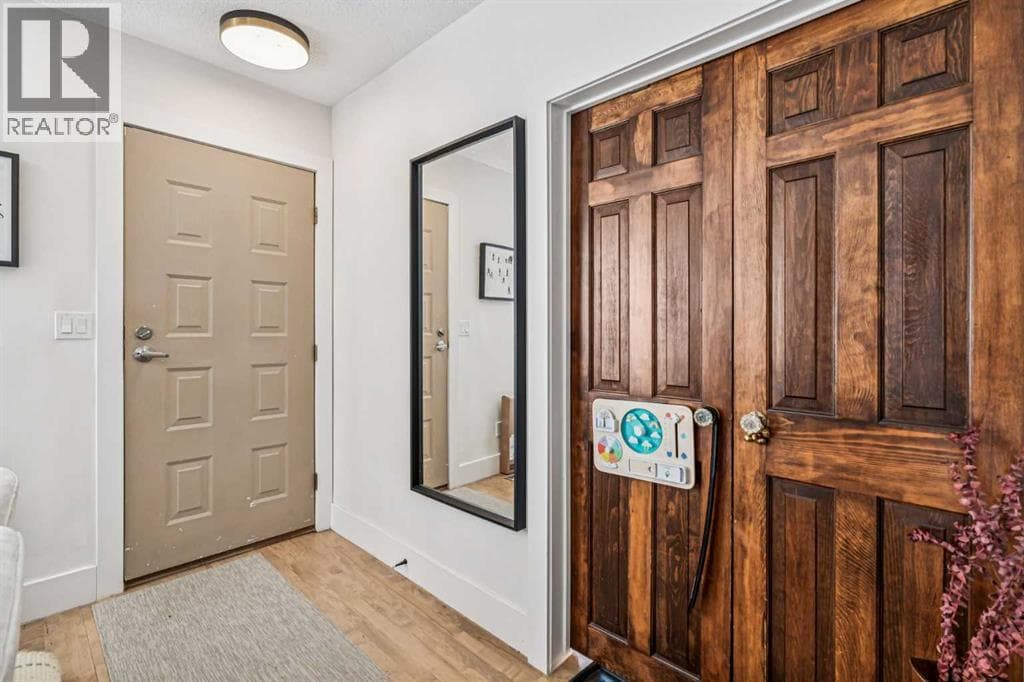 614 21 Avenue NE — photo 3