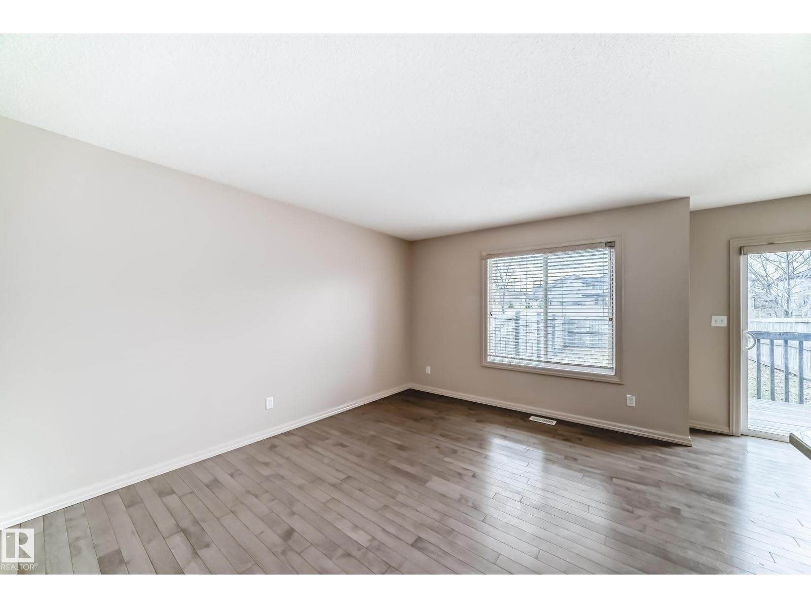 1285 CUNNINGHAM DR SW — photo 4