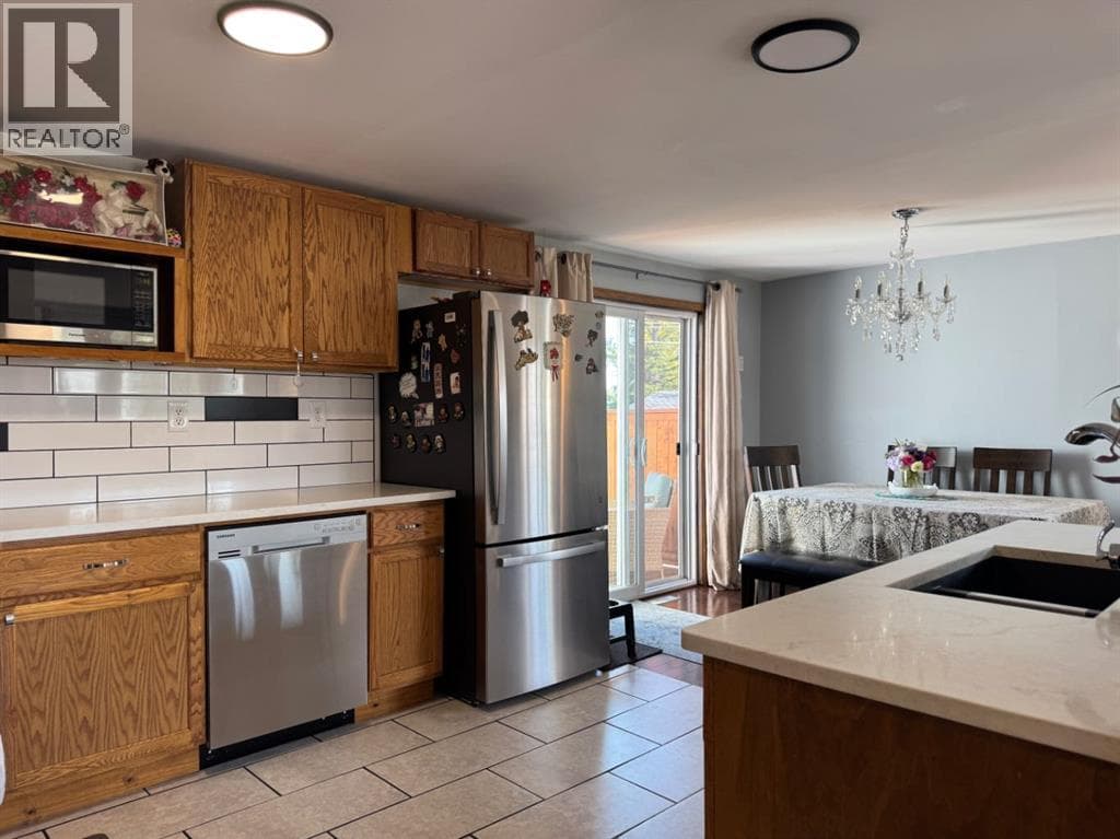 4631 54 Street — photo 5