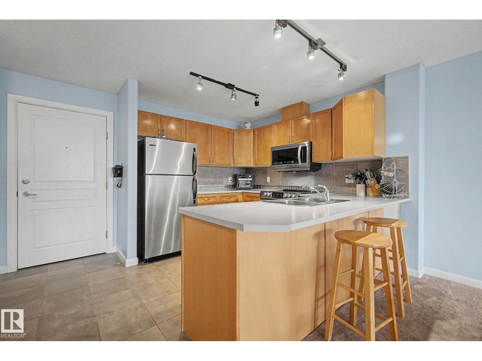 #303 530 HOOKE RD NW — photo 3