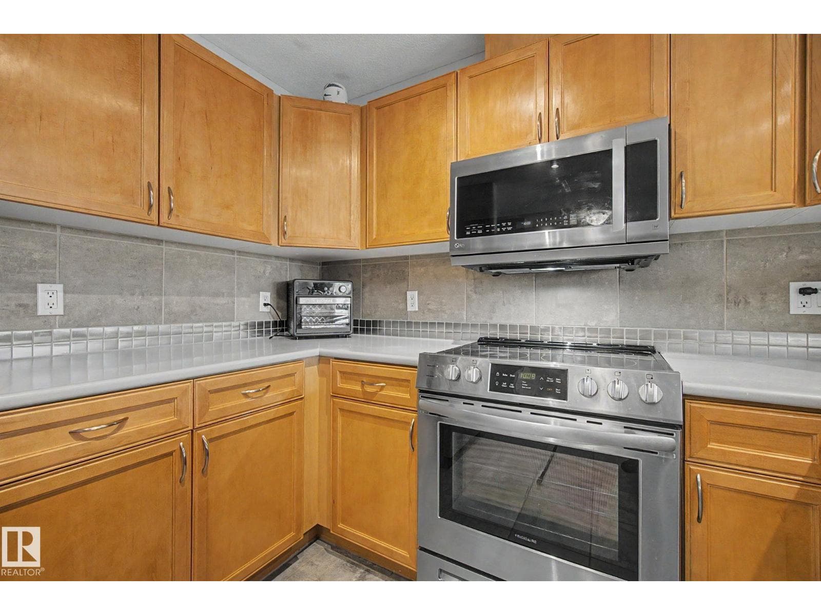 #303 530 HOOKE RD NW — photo 4