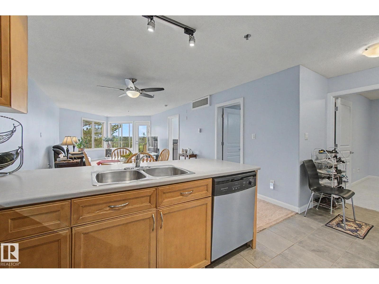 #303 530 HOOKE RD NW — photo 5