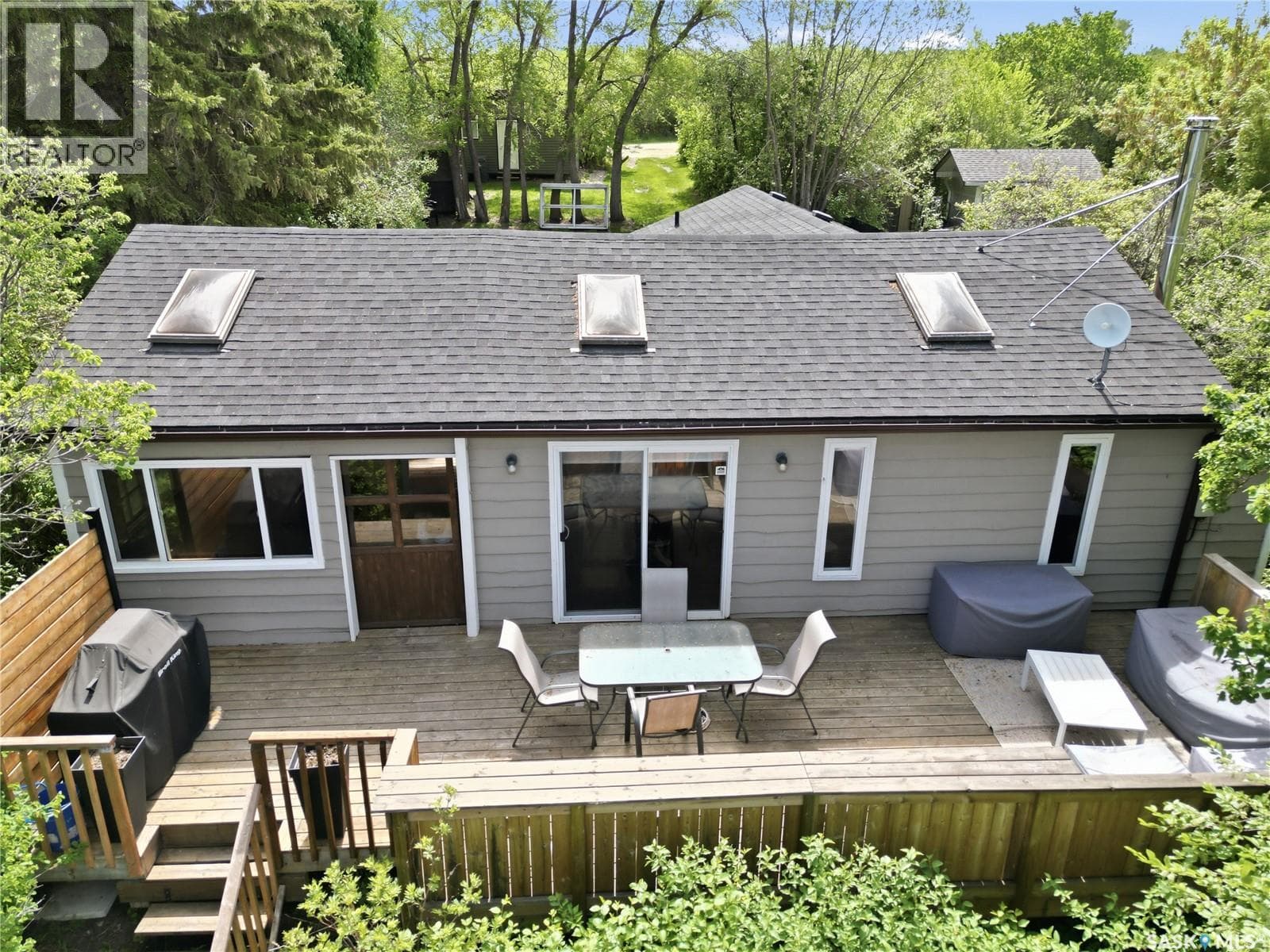 83 Lakeview AVENUE — photo 3