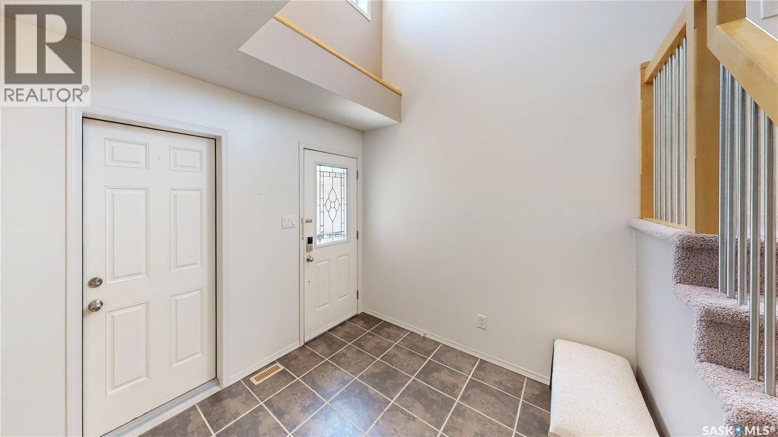 7058 Wascana Cove DRIVE — photo 2