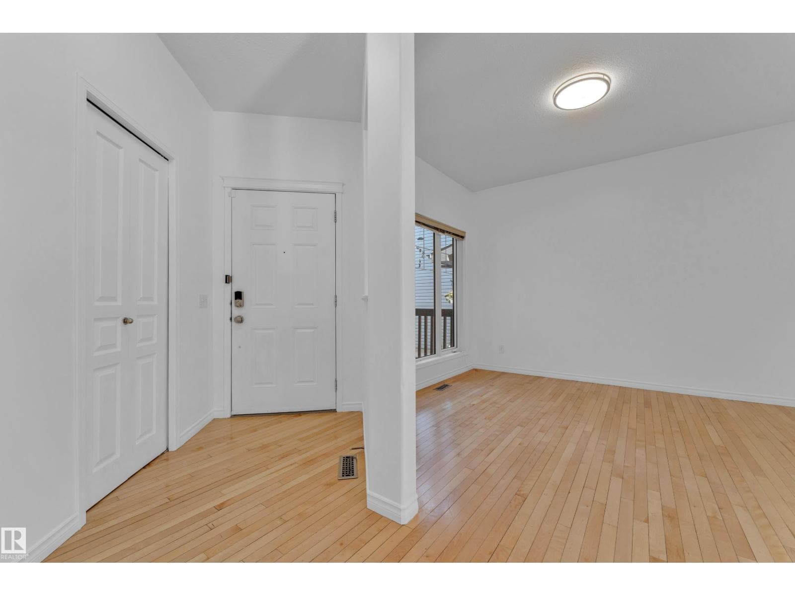 5528 209 ST NW — photo 5