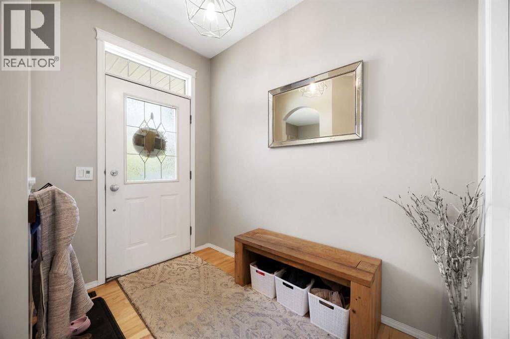 138 Cranwell Close SE — photo 3