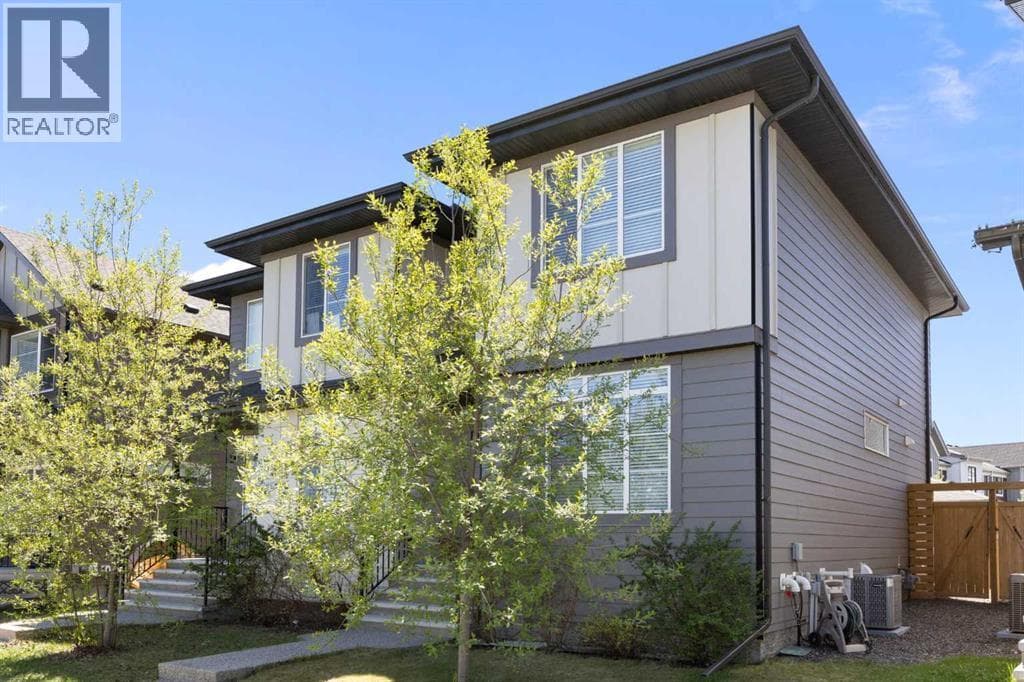 1334 Walden Drive SE — photo 2