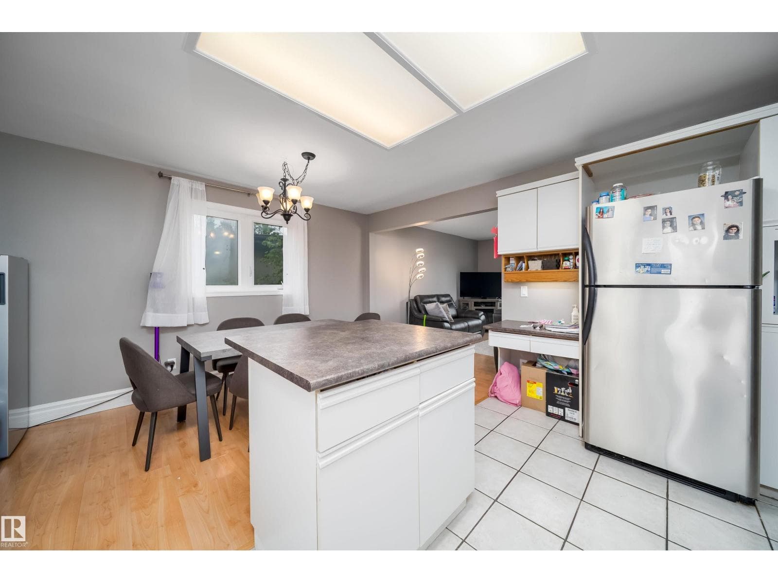 8512 142A AV NW — photo 5