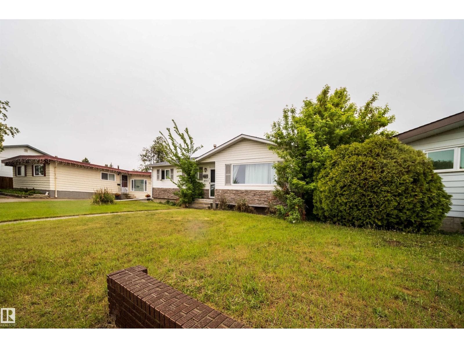 8512 142A AV NW — photo 3