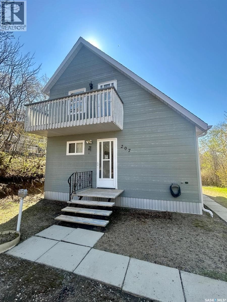 207 Regina STREET