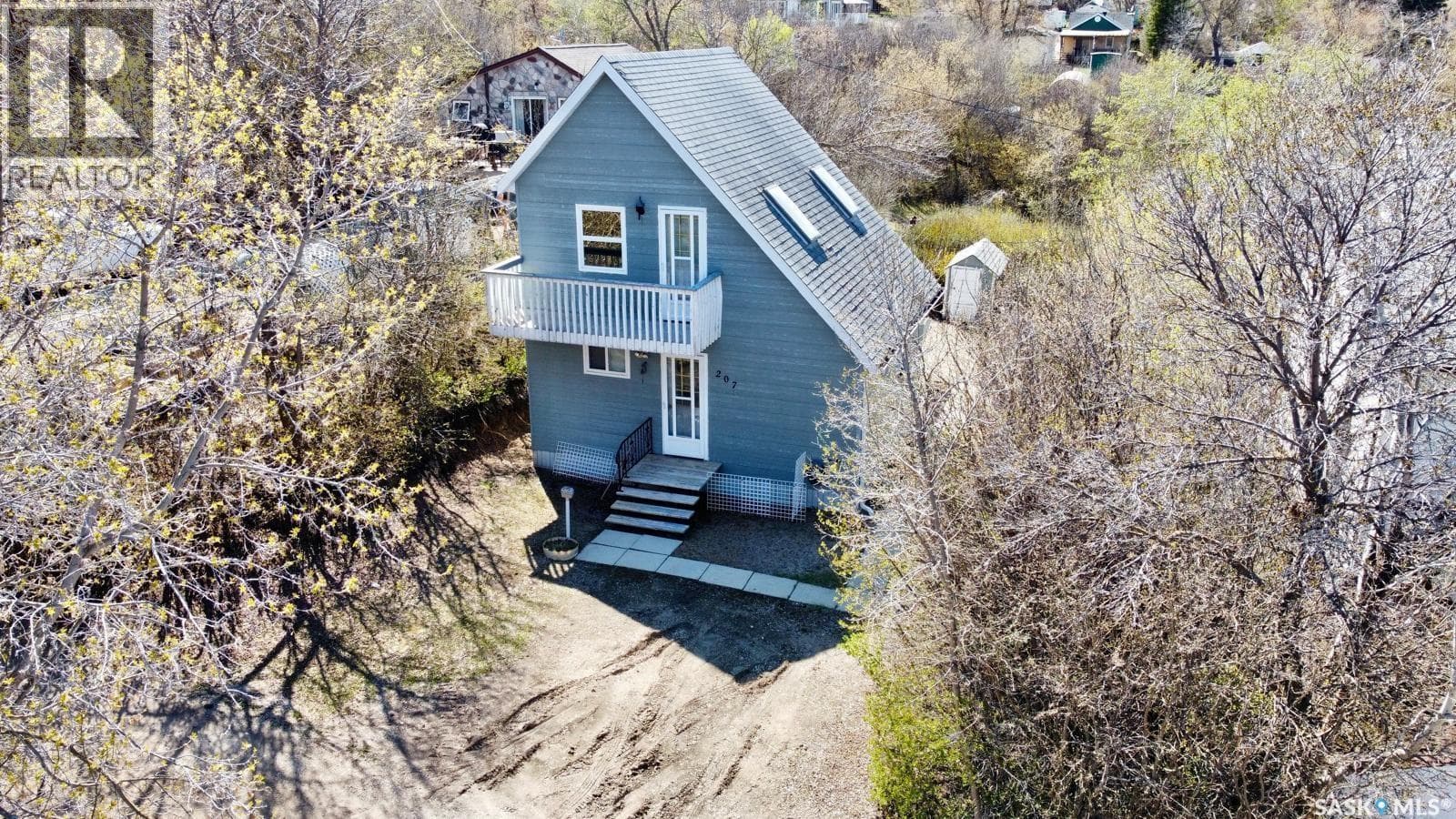 207 Regina STREET — photo 3