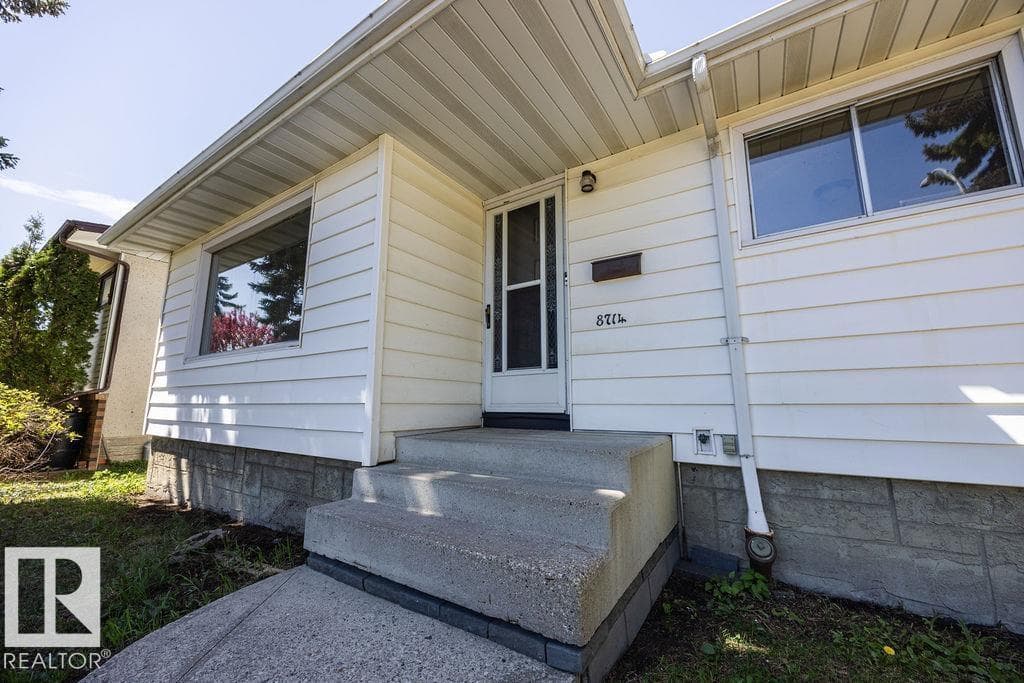 8714 164 ST NW — photo 3
