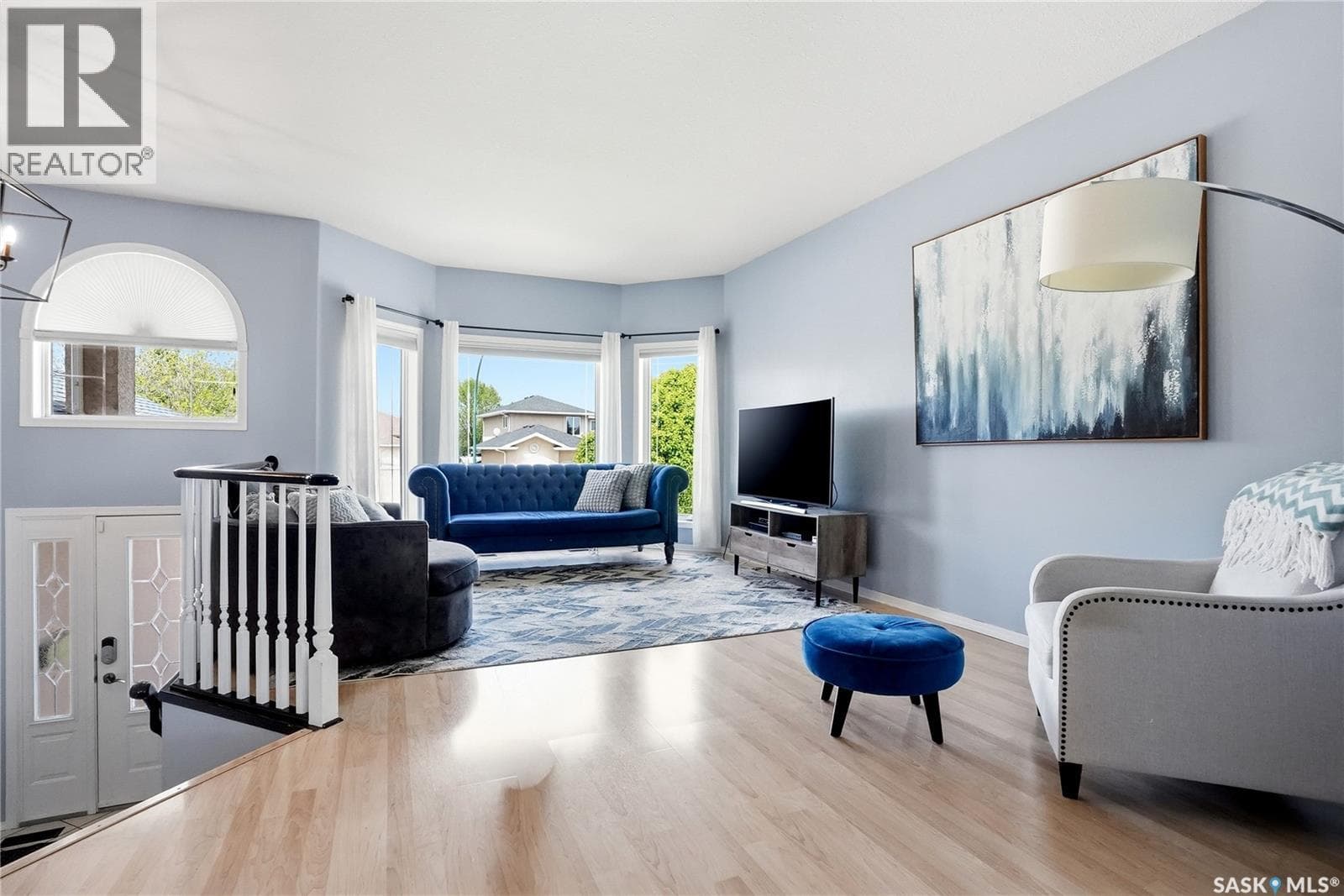 206 Carr LANE — photo 3