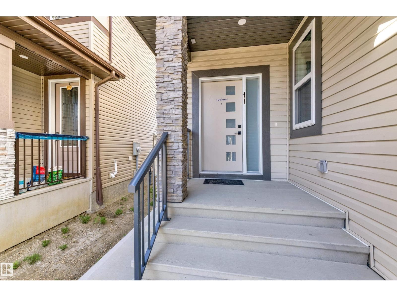 431 ROBERTS CR — photo 4