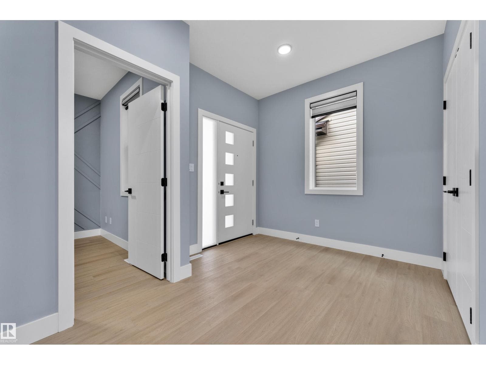 431 ROBERTS CR — photo 5