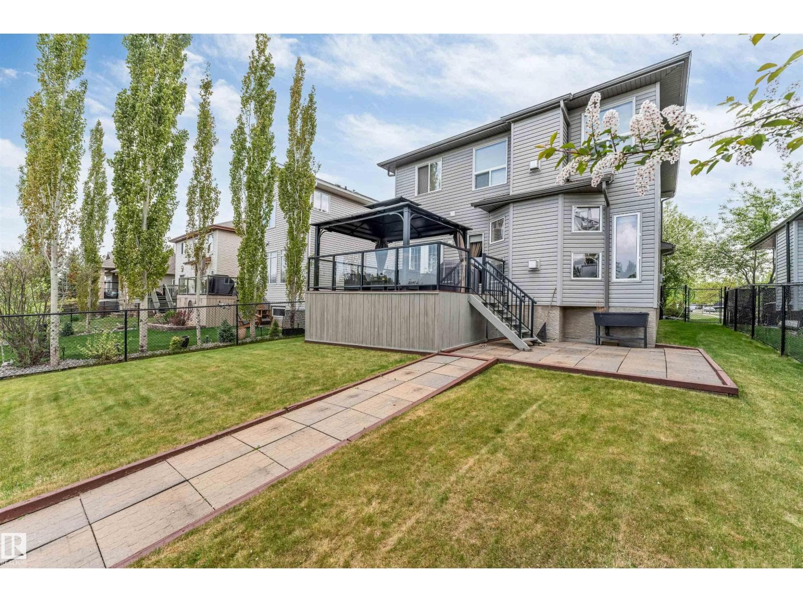 143 ELLINGTON CR — photo 3
