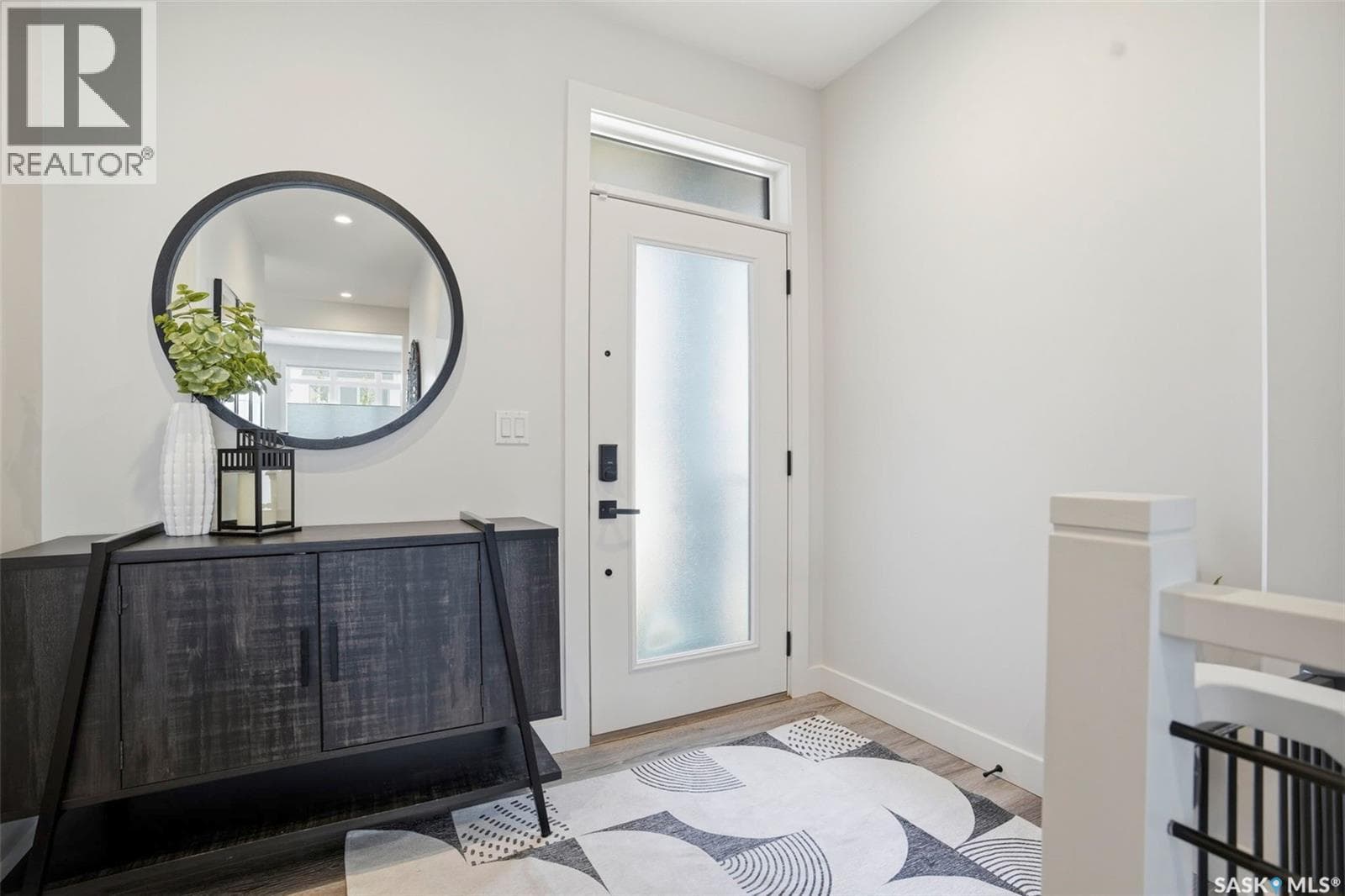 250 Skopik CRESCENT — photo 3