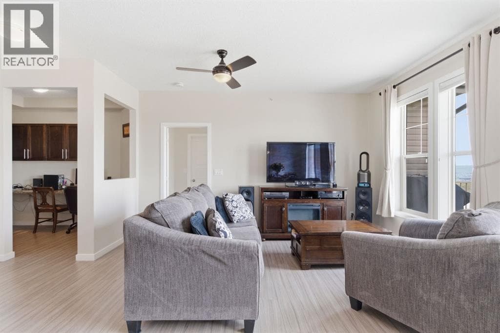 408, 207 Sunset Drive — photo 3