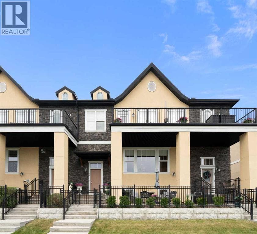 64 Cranbrook Drive SE — photo 2