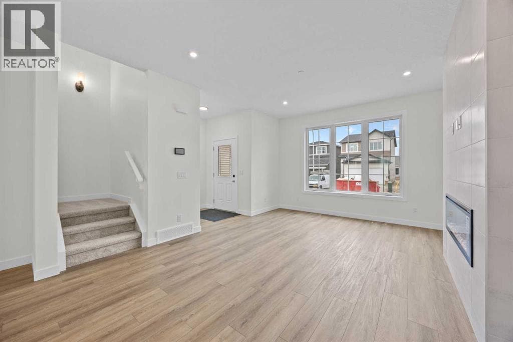 41 Hotchkiss Gardens SE — photo 5