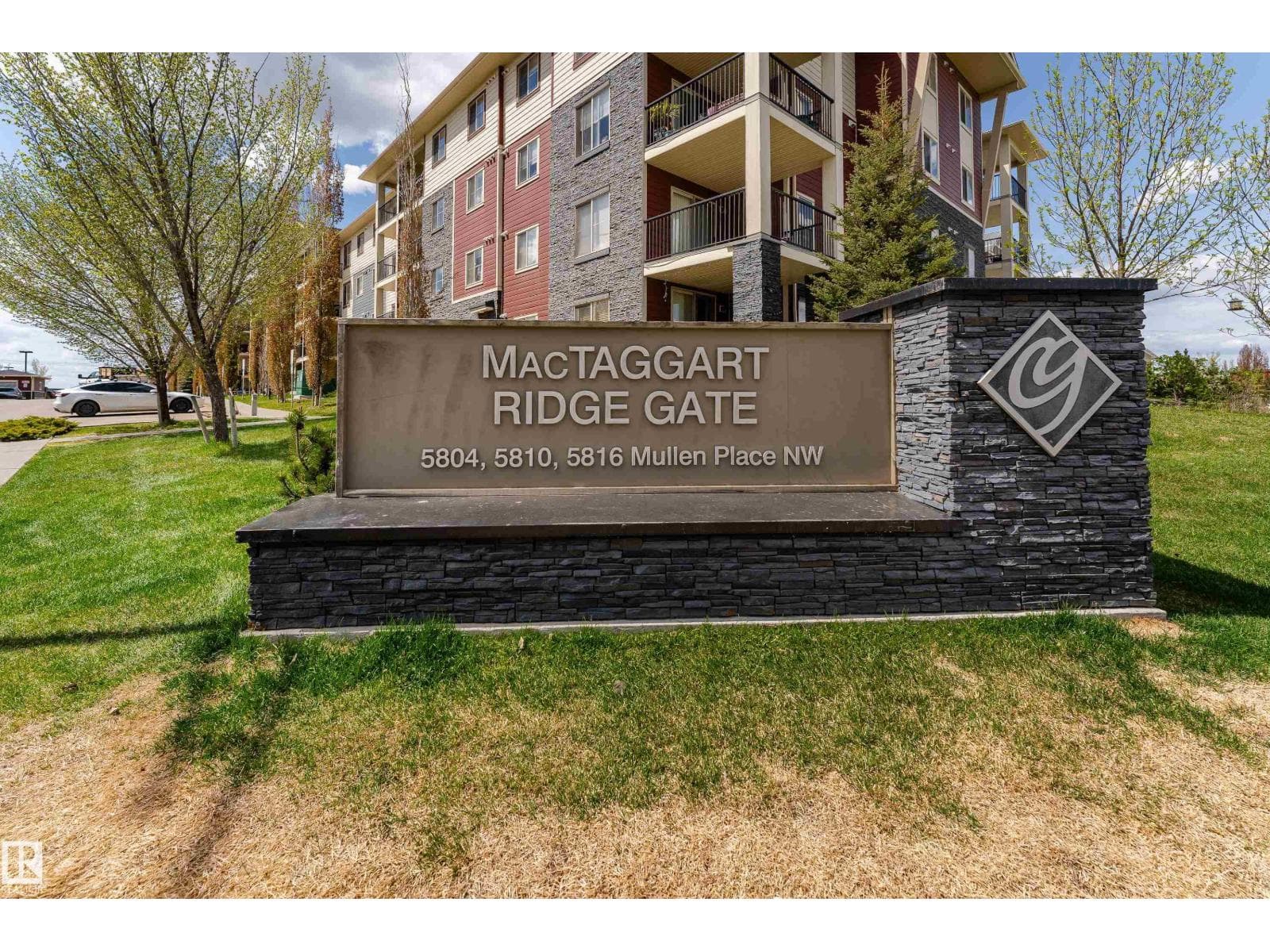#409 5804 MULLEN PL NW — photo 3