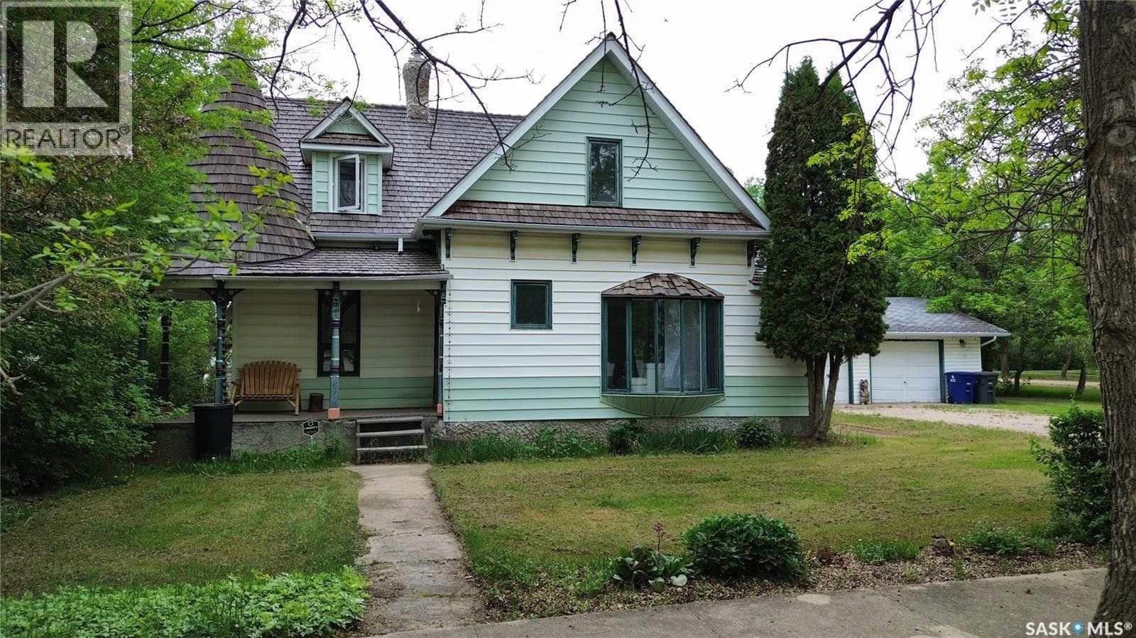 107 3rd AVENUE