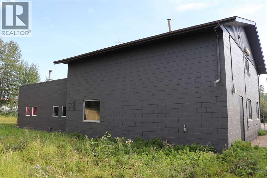 410 68 Street — photo 2