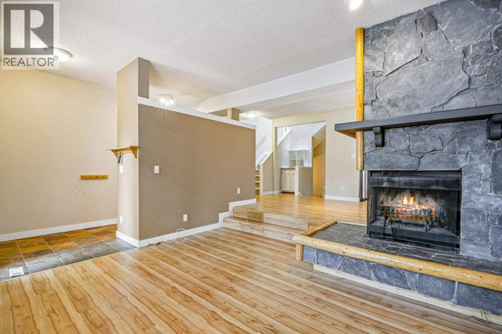 2, 833 5th Street — photo 3