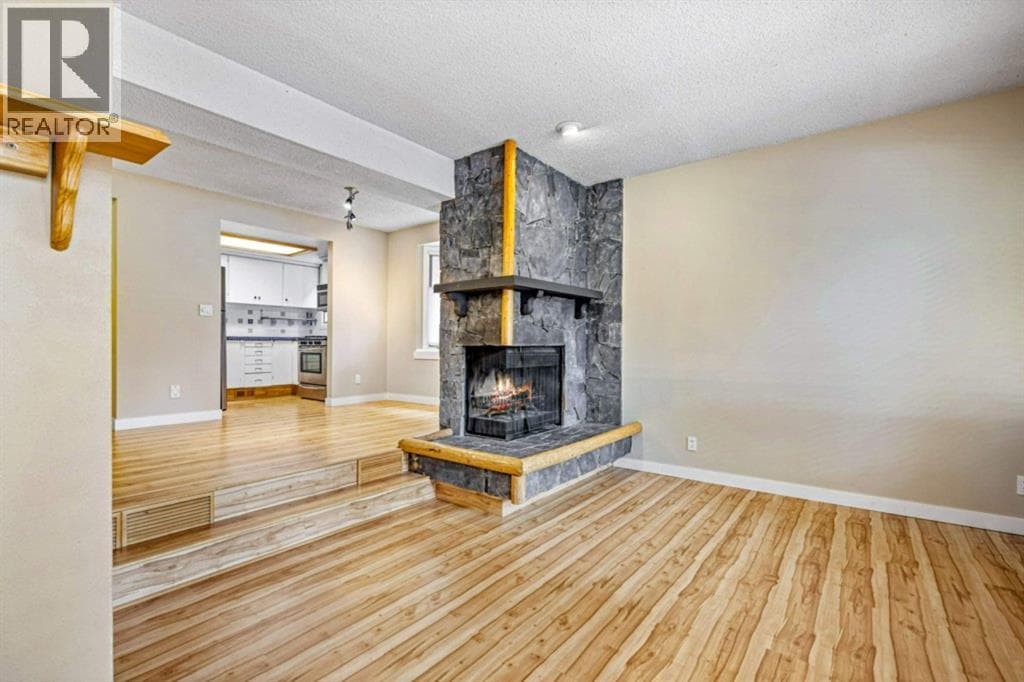 2, 833 5th Street — photo 2