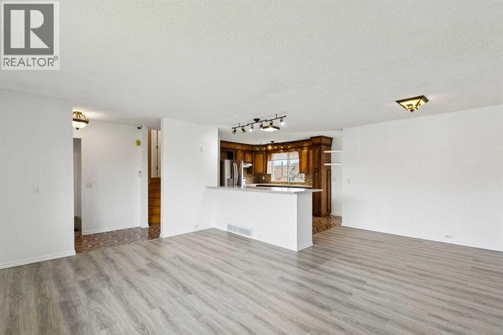 12 Huntwick Way NE — photo 5