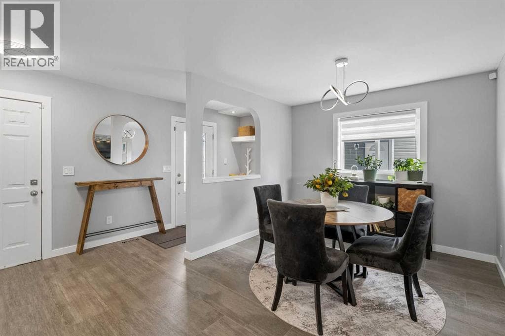 105 Royal Birch Crescent NW — photo 5