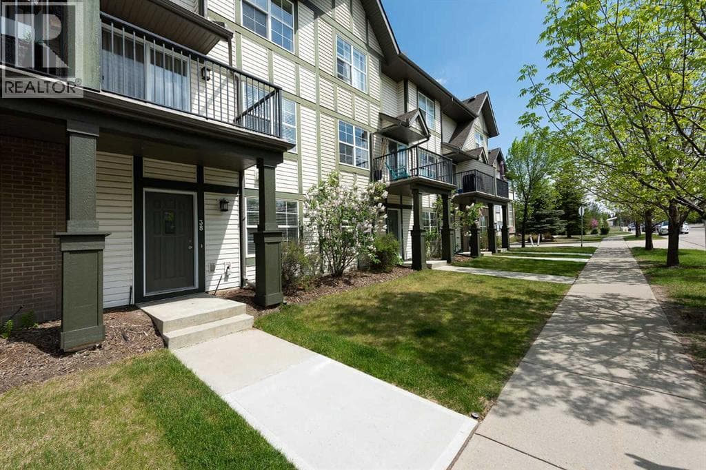 38 Cranford Drive SE — photo 2