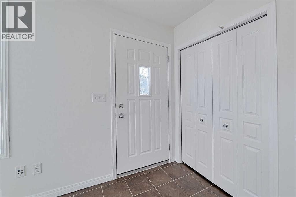 38 Cranford Drive SE — photo 4