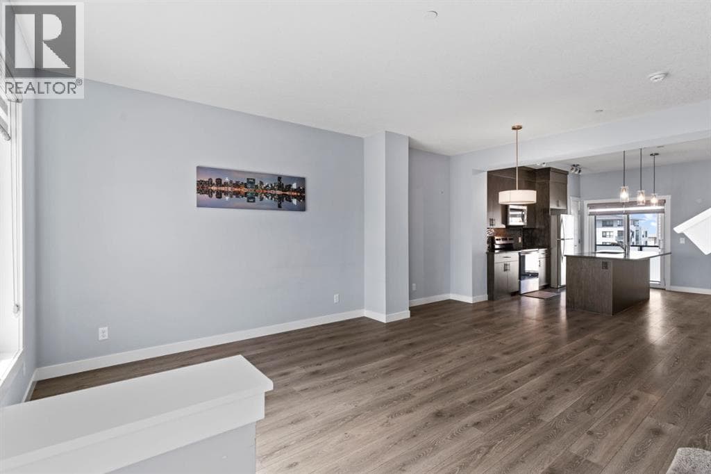 241 Livingston Common NE — photo 5