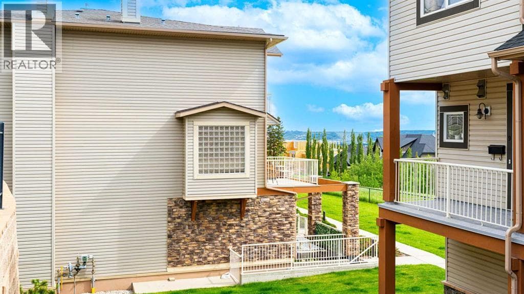 1, 169 Rockyledge View NW — photo 3