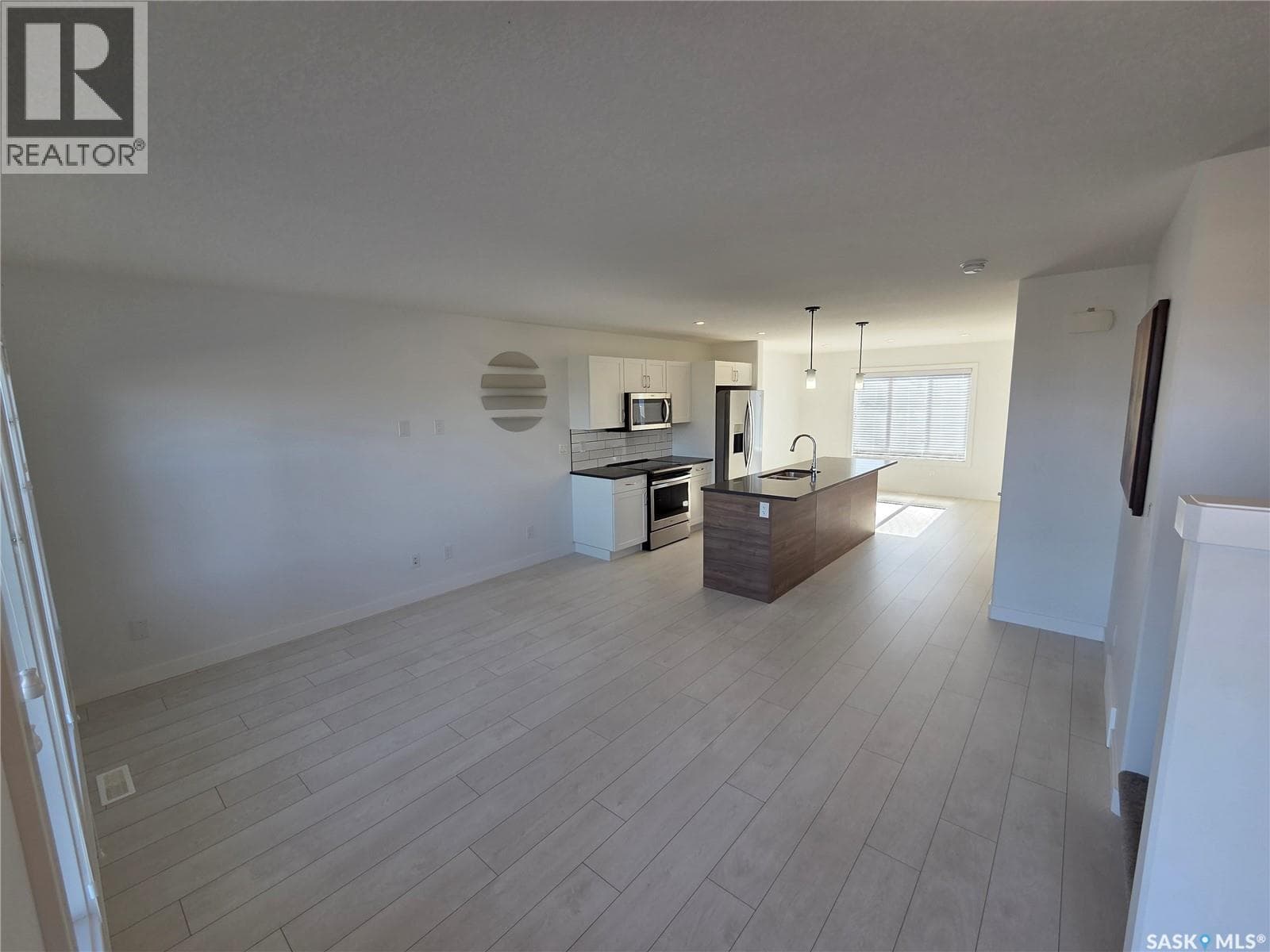 324 McOrmond DRIVE — photo 2