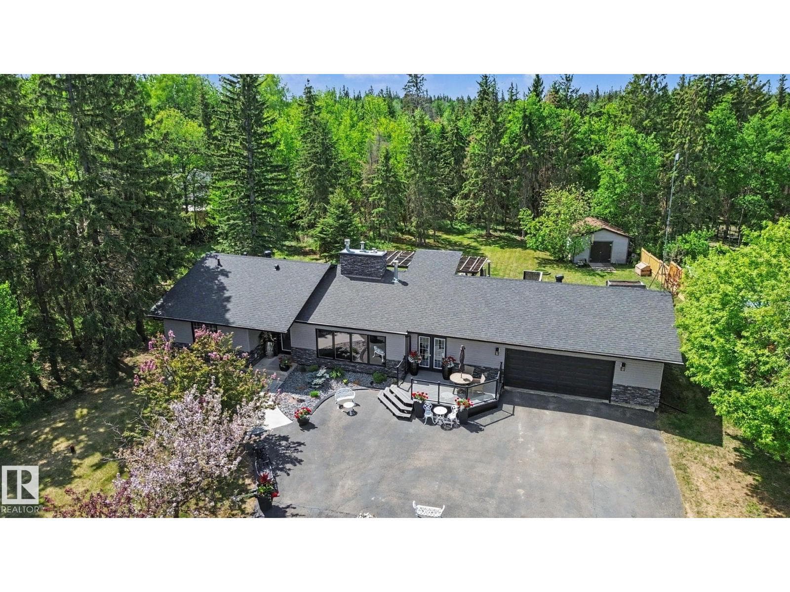 #32 54006 RGE ROAD 261
